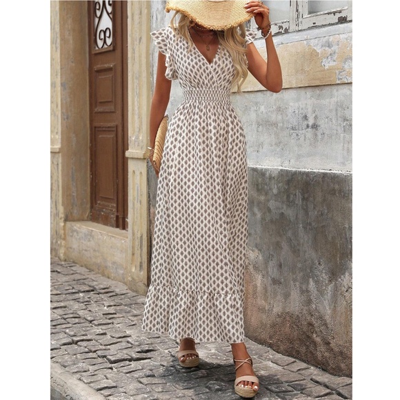 Printed Maxi Bohemian Dress Butterfly Cap Sleeve White Tan - Picture 5 of 7